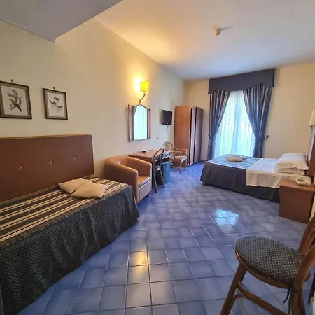 Hotel Girasole 3*