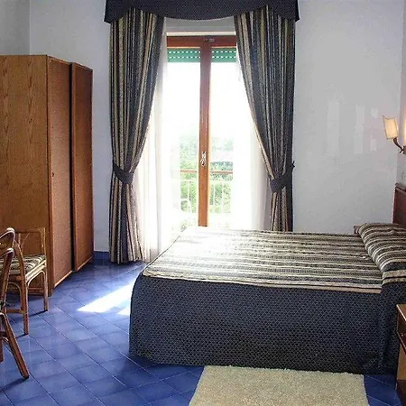 Szálloda Girasole 3*