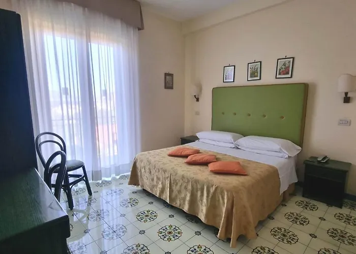 Girasole 3* Σορέντο