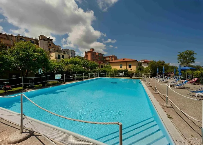 Szálloda Girasole 3*