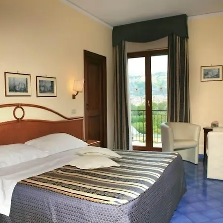 Hotel Girasole 3*